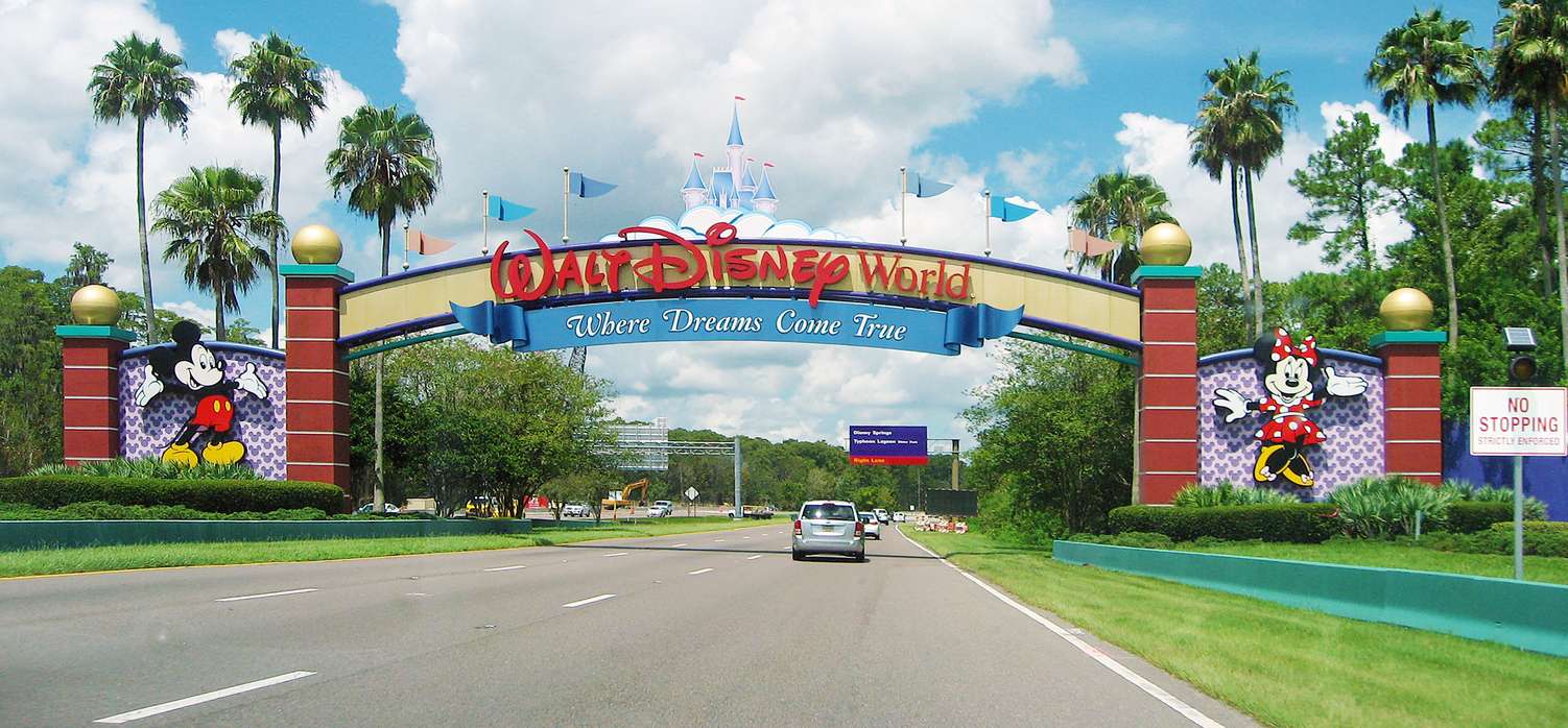 entrance-of-walt-disney-world entrance-of-walt-disney-world