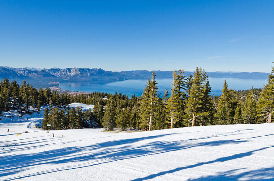 skislopes-lake-tahoe-california-usa skislopes-lake-tahoe-california-usa
